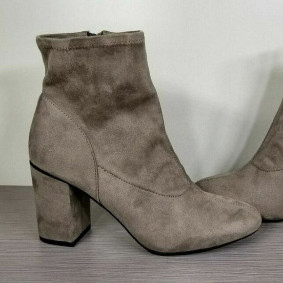 Kenneth Cole Reaction Time For Fun Stretch Bootie, Beige Fabric, Various Sizes - Picture 7 of 9